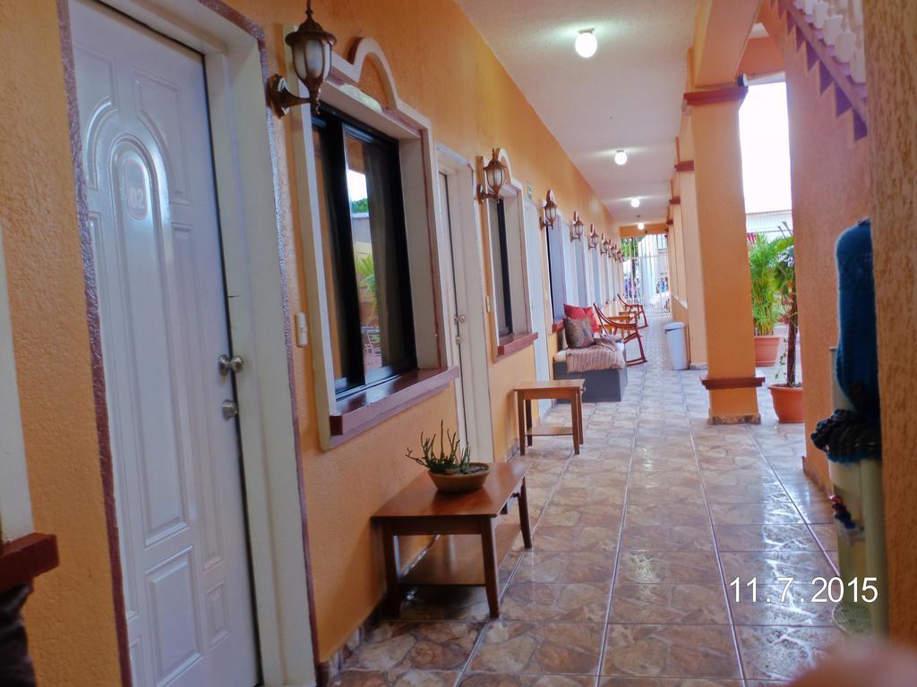 Uw Oasis Hotel ラ・セイバ エクステリア 写真